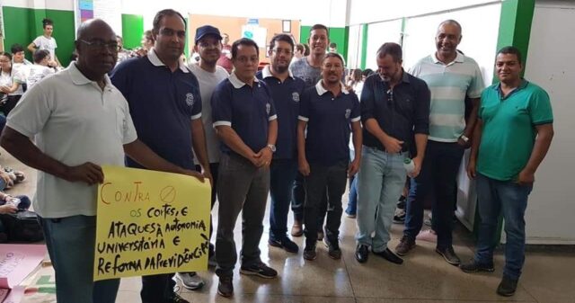 Sindicato Metabase vai para as ruas em apoio ao IF Goiano e UFCat Catalão