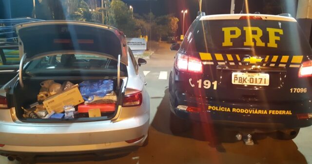 PRF apreende carro de luxo com cerca de 500 Mil Reais de cargas compradas no Paraguai