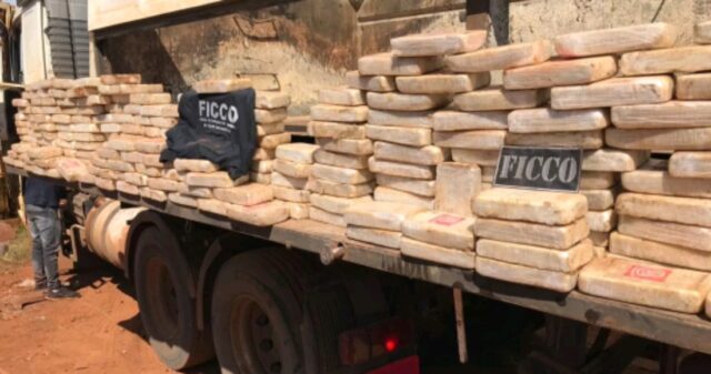 Homem é preso com mais de 370 kg de pasta base de cocaína em Uberlândia