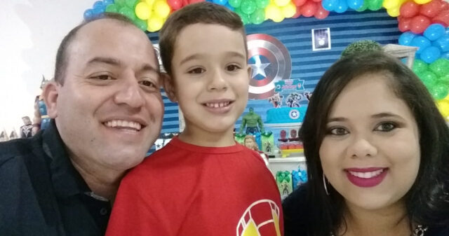 João Pedro comemorou seu sexto aniversário com muita alegria ao lado de seus pais, amiguinhos e familiares