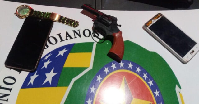 Polícia Militar prende em flagrante suspeito de roubo no Bairro São Francisco