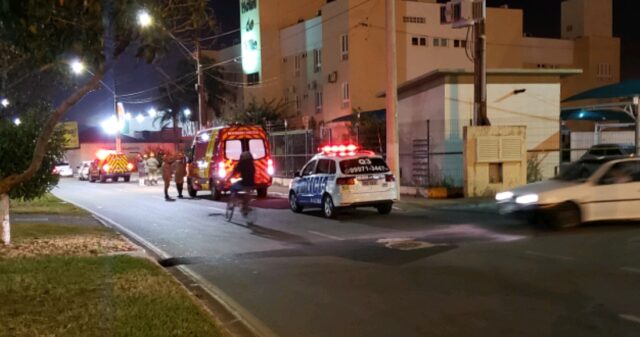 Mulher morre e homem fica ferido em grave acidente de trânsito no Centro de Catalão
