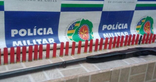 Homem é preso por posse ilegal de arma de fogo na cidade de Ouvidor