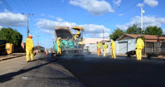 Avenida 2 de Outubro começa a ser recapeada