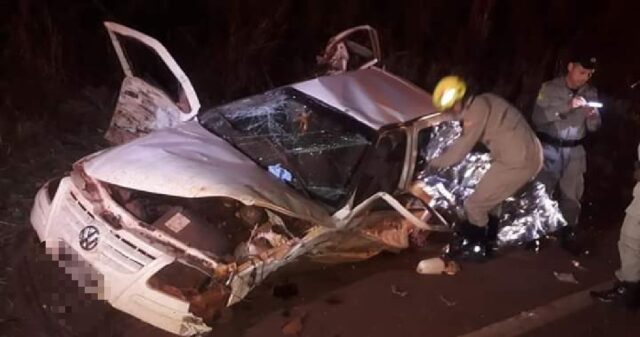 Acidente n BR-452 em Itumbiara mata mãe e dois filhos