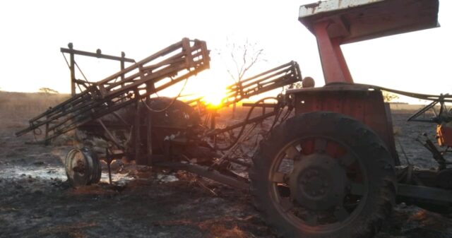 Incêndio atinge fazenda na zona rural de Araguari e deixa pessoas feridas