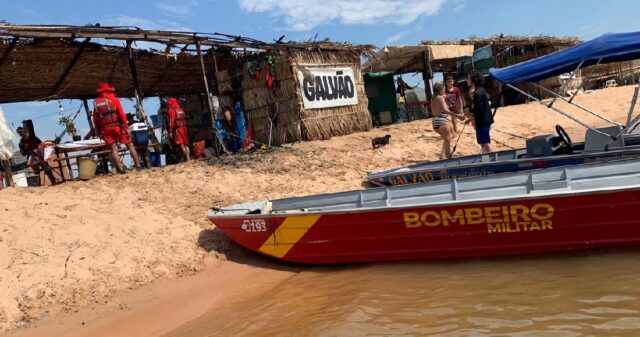 Corpo de Bombeiros Militar durante a 45ª "Operação Turista Seguro" atua em ocorrência de incêndio em acampamento às margens do Rio Araguaia, em Aruanã