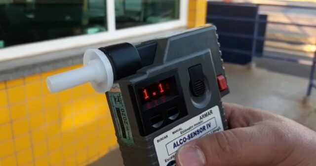 PRF prende motorista inabilitado e embriagado na BR-050 em Catalão