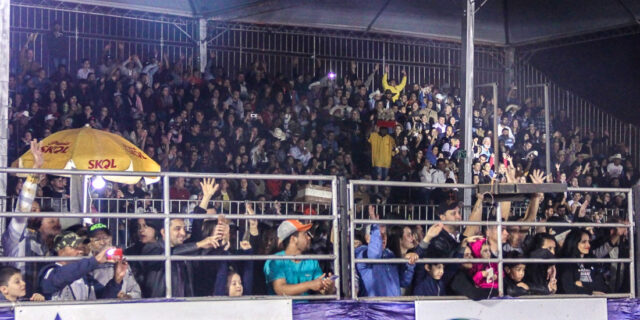 Com portões abertos público lota a arena para assistir a final da Prova dos Três Tambores, Rodeio e prova de Laço em Dupla