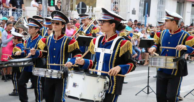 Aniversário de Catalão: cidade comemora 160 anos com bolo e desfile cívico