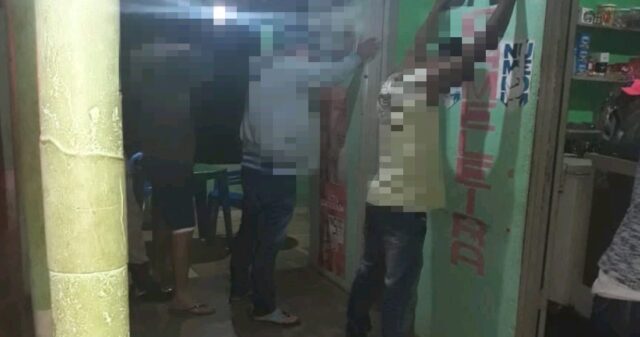 Mulher chama policiais de "cachorros do governo" em Ipameri