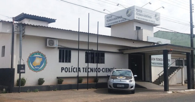 Corpo encontrado carbonizado na zona rural de Catalão é sepultado sem identificação