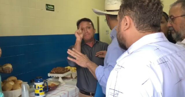 Prefeito de Caldas Novas e vereador quase saem nos tapa em visita do Secretário de Saúde do Estado
