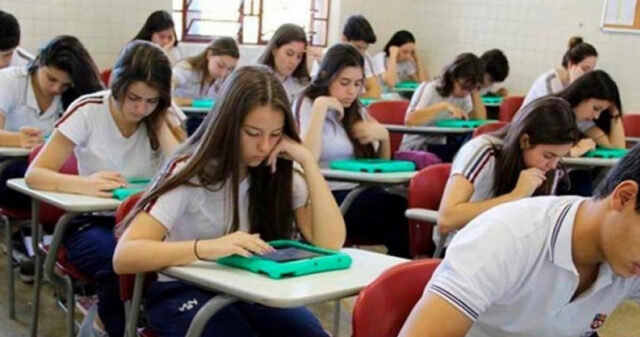 Volta às aulas: Escolas e creches do município retomaram hoje atividades
