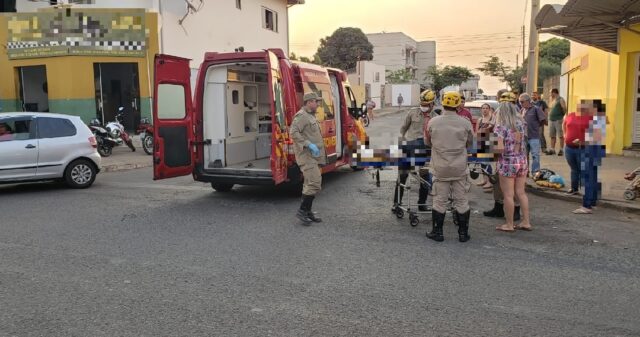 Colisão entre carro e moto deixa um homem ferido em Catalão