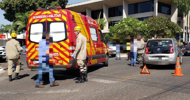 Motociclista fica ferida em acidente de trânsito no Centro de Catalão