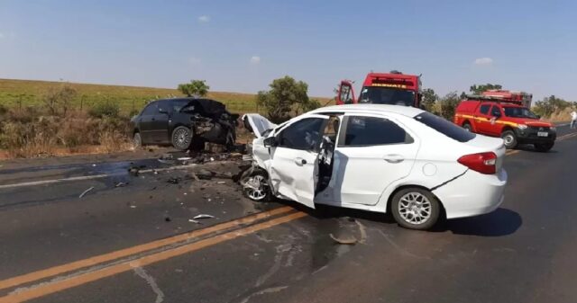 Acidente grave deixa dois mortos na BR 365 próximo de Monte Carmelo