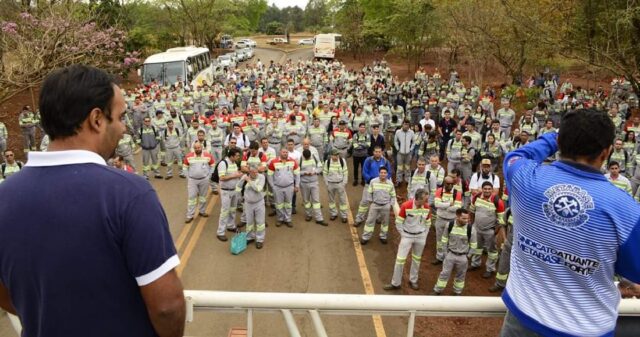 Sindicato Metabase realiza assembléia com trabalhadores da Cmoc