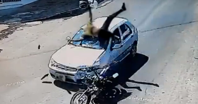 Vídeo mostra acidente que deixou motociclista gravemente ferido, em Catalão