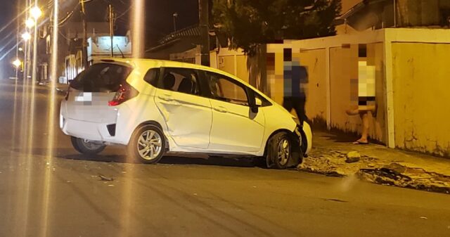 Colisão entre veículos é registrado no Bairro São João