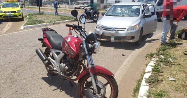 Motociclista sofre acidente e têm as duas pernas fraturadas no trevo da BR 050 em Catalão