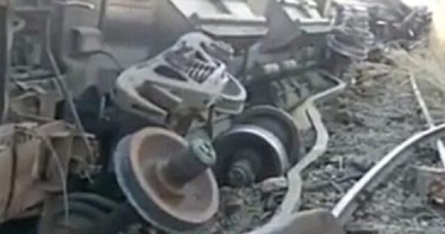 PC e prefeitura verificam tombamento de trem em ferrovia de Orizona