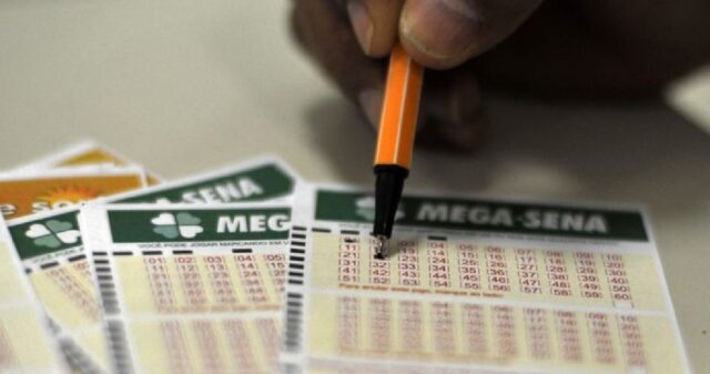 Mega-Sena sorteia prêmio acumulado de R$ 100 milhões nesta quarta-feira (7)