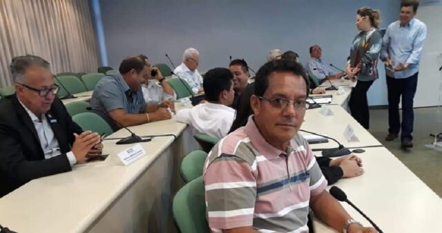 Diretor do Sindicato Metabase participa de reunião com representantes Sindicais