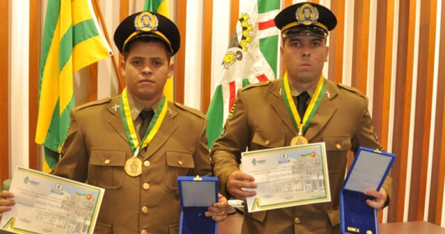 Policiais militares do 18º Batalhão são condecorados com a medalha do mérito legislativo Pedro Ludovico Teixeira