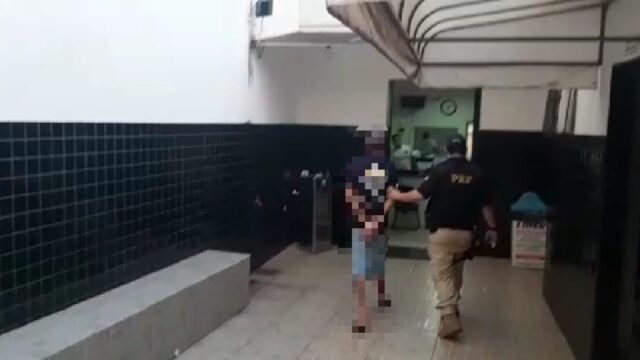PRF prende caminhoneiro bêbado na volta do feriado na BR 050