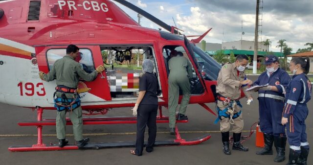 Motociclista vítima de acidente na GO-330 é transferido de helicóptero para Goiânia