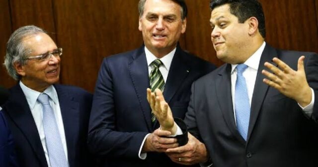 Bolsonaro quer extinguir Municípios com menos de 5 mil habitantes e arrecadação própria inferior a 10% da receita total