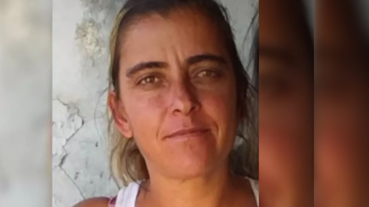 Dupla Presa Suspeita De Espancar Mulher At Morte E Jogar Corpo Embaixo De Caminh O Em