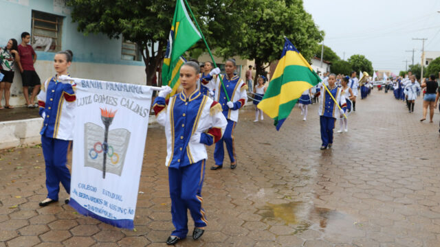 Desfile Cívico e Shows marcam a comemoração de 56 anos do município de Davinópolis