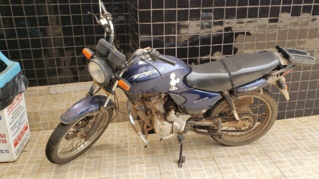 Polícia Militar recupera motocicleta furtada em Catalão