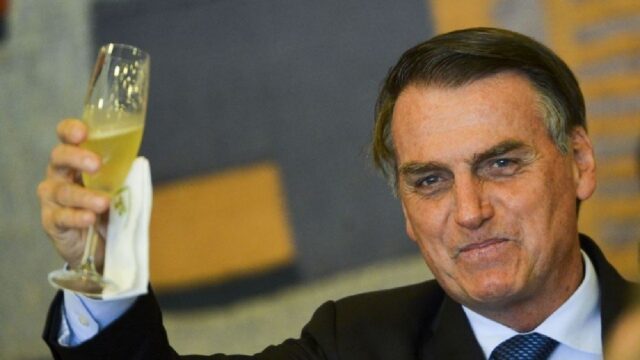 Bolsonaro diz que não atuará para baixar o preço da carne
