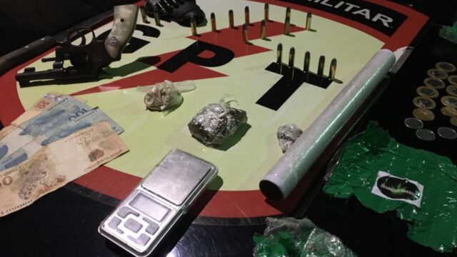 Polícia Militar prende suspeitos e apreende drogas no centro de Catalão