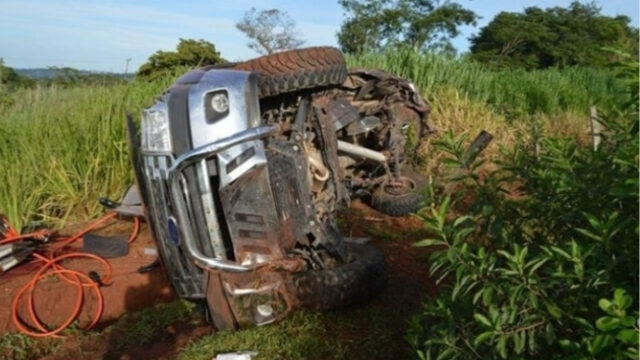 Mulher e criança de 3 anos, morrem em acidente na BR-153
