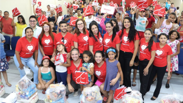 Informe Social: Óticas Diniz realizou atendimentos gratuitos à comunidade