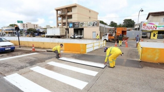 Em Catalão, ponte provisória construída ao lado do terminal de ônibus tem acesso proibido para veículos