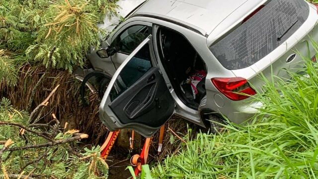 Capotamento deixa três feridos entre Araguari e Caldas Novas
