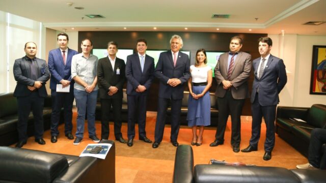 Governador anuncia voo comercial entre Rio Verde e São Paulo
