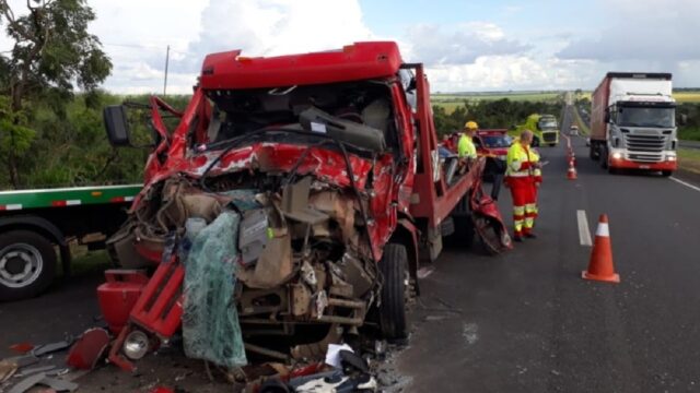 Motorista de caminhão morre em acidente na BR-050 entre Uberaba e Uberlândia