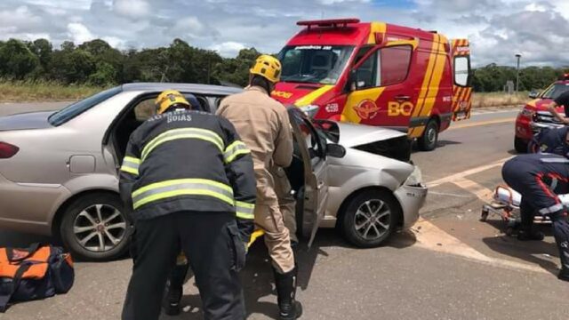Quatro pessoas ficam feridas em acidente na GO-139, entre Caldas Novas e Cristianópolis