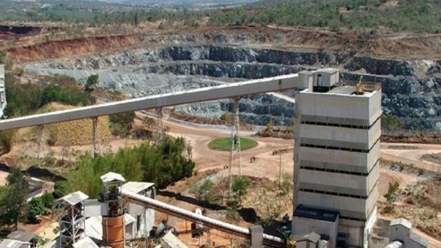 Proibido pelo STF, Eternit anuncia que irá produzir amianto em Goiás