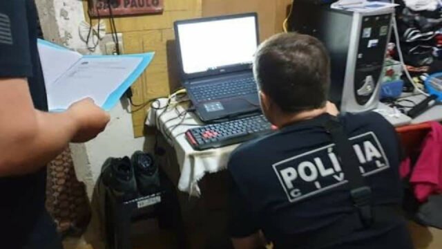 Polícia Civil cumpriu mandado de busca e apreensão contra pornografias infantil em Catalão