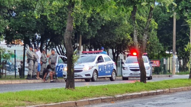 Em Catalão, homem é agredido por golpes de faca e suspeito é preso