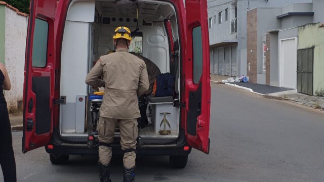 Colisão entre duas motos deixa jovem ferida em Catalão