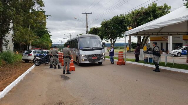 Prefeitura de Ouvidor e Polícia Militar intensificam orientações sobre Covid-19