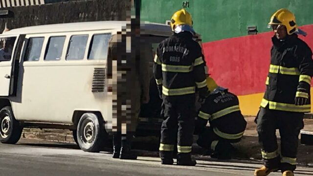 Em Catalão, bombeiros atendem ocorrência de incêndio em Kombi